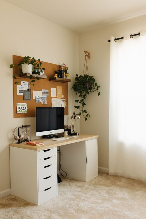 Tips for Creating a Relaxing Home Office Environment That Boosts Productivity